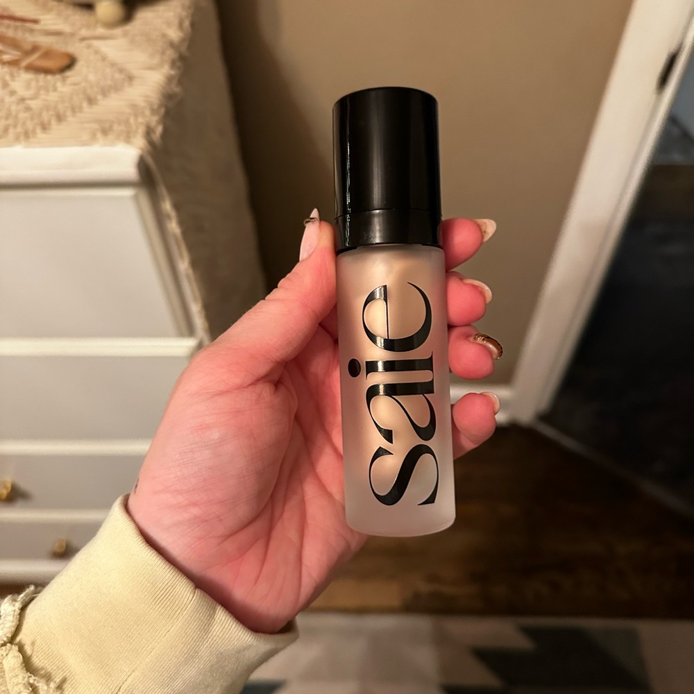 Saie GLOWY SUPER™ GEL warm glow
